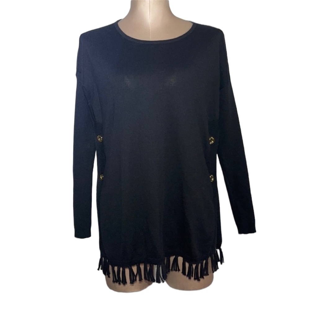 Lilly Pulitzer navy long sleeve sweater with fringes. Size XXS. Gold hardware